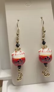 Lucky Cat Earrings (red) - Picture 1 of 2