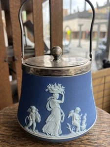 Antique Wedgwood Silverplate Porcelain Blue Jasperware Ice Bucket Biscuit Barrel - Imagen 1 de 11
