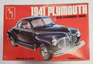 AMT T148 1941 Plymouth Four Passenger Coupé Modellbausatz 1:25 geöffnete Box versiegelte Tasche - Bild 1 von 12