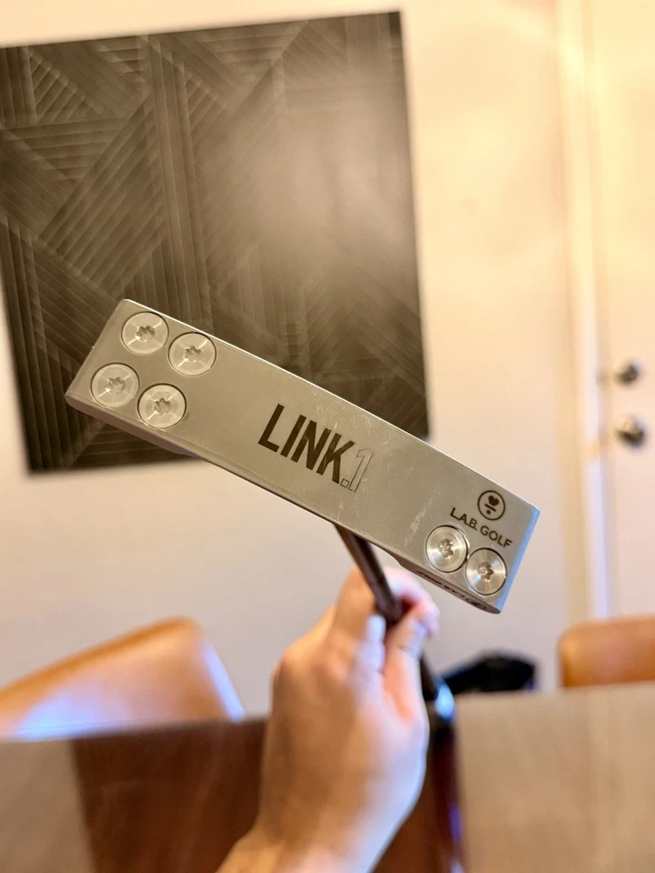 Putter para diestros Lab Golf Link 1 35 COMO NUEVO con cubierta Foto 1 de 4