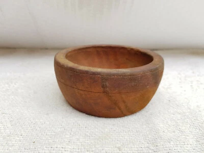 Salada de madeira vintage primitiva feita à mão decorativa colecionável 4,5" W605 - Imagem 1 de 4