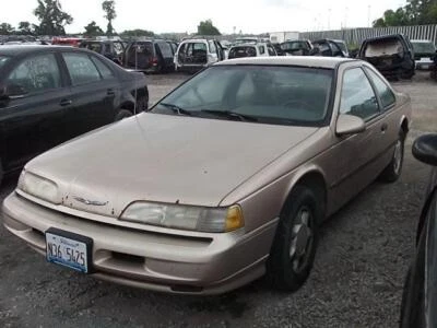 Conjunto de faros izquierdos usados se adapta a: Ford Thunderbird 1993 grado A izquierdo Foto 1 de 4