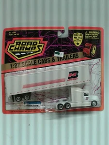 ROAD CHAMPS #7382 NB America Tractor/Trailer HO Scale NIB (010708J) - Picture 1 of 6
