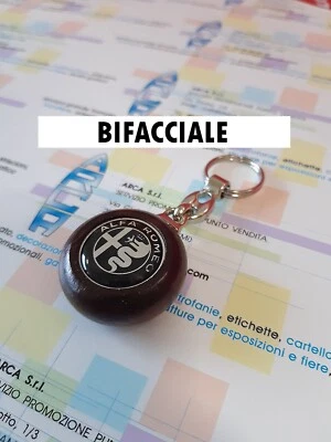 Portachiavi in legno scuro due marchi neri Alfa Romeo resinati fronte e retro - Immagine 1 di 2