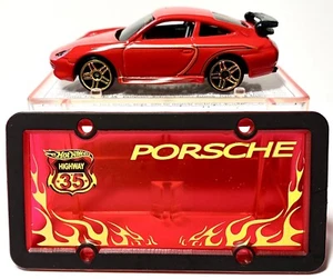 Hot Wheels Porsche 911 GT3 Cup Red Case Highway 35 1:64 - Picture 1 of 4