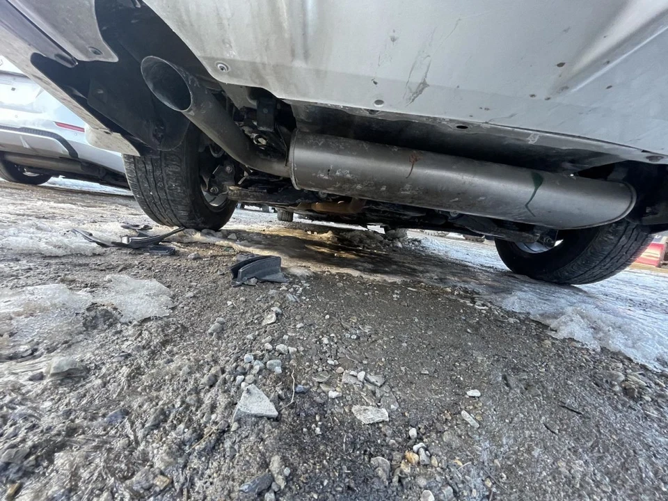 Nissan Sentra 2020-24 sistema de escape completo original 2,0 L tracción delantera 49 k SV 65142 Foto 1 de 1