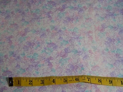 2 1/2 ярда. Ткань для лоскутного одеяла из хлопка с цветочным узором фиолетовая, розовая и синяя других производителей X 42 дюйма - Изображение 1 из 3