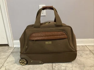 Tommy Bahama Luggage Rolling Suitcase Travel Retreat Duffle Bag Brown Carry On - Picture 1 of 24