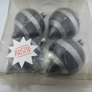 Juego de 4 cajas de adornos navideños en blanco y negro 2016 Hobby Lobby - Imagen 1 de 2