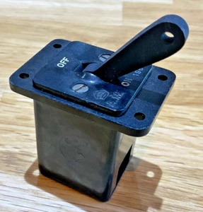VINTAGE RAF AIR MINISTRY AIRCRAFT SINGLE POLE SWITCH - 5C/1968 - Picture 1 of 7