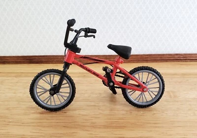 TOWN SQUARE MINIATURES Dollhouse Miniature Mountain Bike Bicycle Red & Black 1:12 Scale Moveable