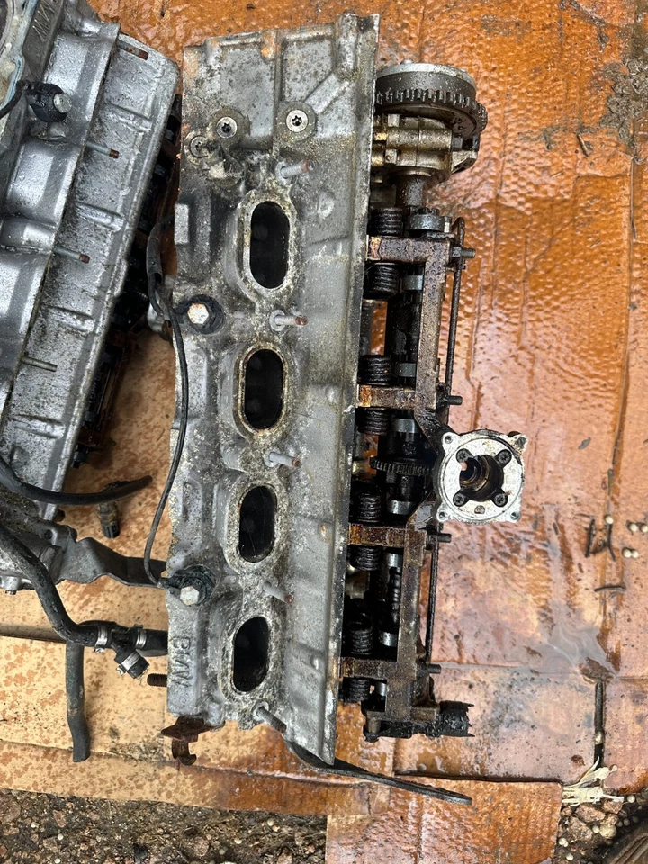 06-10 BMW 750I 550I 650I 4.8 OEM ENGINE CYLINDER HEAD ASSEMBLY - RH PASS SIDE - Image 1 of 4