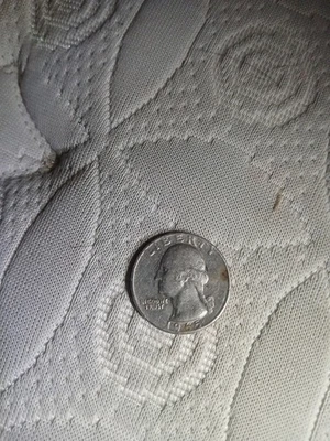 Moneda de un cuarto de dólar 1965 para coleccionistas de Estados Unidos sin marca de ceca Foto 1 de 4