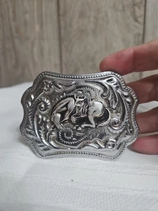 FIBBIA CINTURA: metallo, argento/nero, BUCKING BRONCO HORSE, 3,5"x2,75" Vintage - Foto 1 di 4