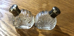 2 Vintage Salt And Pepper Sterling Silver Tops 1 3/4” - Picture 1 of 6