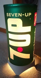 SELTENE große 7-UP wärmeaktivierte Neuheit drehbare Lampe 1970er Jahre WIE BESEHEN FUNKTIONIERT - Bild 1 von 10