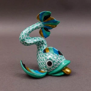 Estatuilla de pez koi miniatura porcelana oro 24kt red verde Herend Hungría - Imagen 1 de 7
