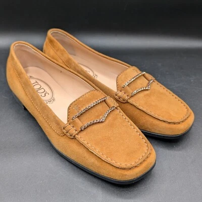 Mocasines Tod's de gamuza marrón con hebilla de estrás, suela de goma, EE. UU. W7 NUEVOS SIN ETIQUETAS Foto 1 de 4