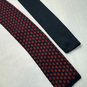 ALCOTT & CO Square Tie Blue Red Birds Eye Polyester Italy 58"- 2 1/4” - Picture 1 of 6