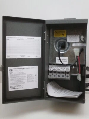 HadcoPhilips TC354-15 Outdoor Landscape Transformer 300W, Multi-Tap 12-13-14-15V Foto 1 de 4