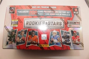 2021 LEAF ROOKIES & STARS COMPLETE FACTORY SEALED FOOTBALL SET 200 CARDS - Picture 1 of 3