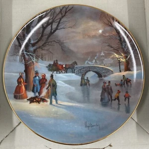 Lloyd Garrison "Holiday Skaters" 1987 Bradford Plate 22K Rim 8-1/2" Box & COA A6 - Bild 1 von 10