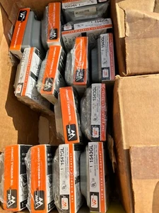 qty. of 25 Wiremold model 1543gl 125V 15A grounding duplex receptacles - Picture 1 of 4