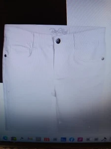 Real Love Super Stretch zip Bermuda Shorts White Girls Size 16 NWT AWESOME - Picture 1 of 4
