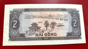 1980 TWO DONG VIETNAM BANKNOTE UNCIRCULATED - Picture 1 of 2