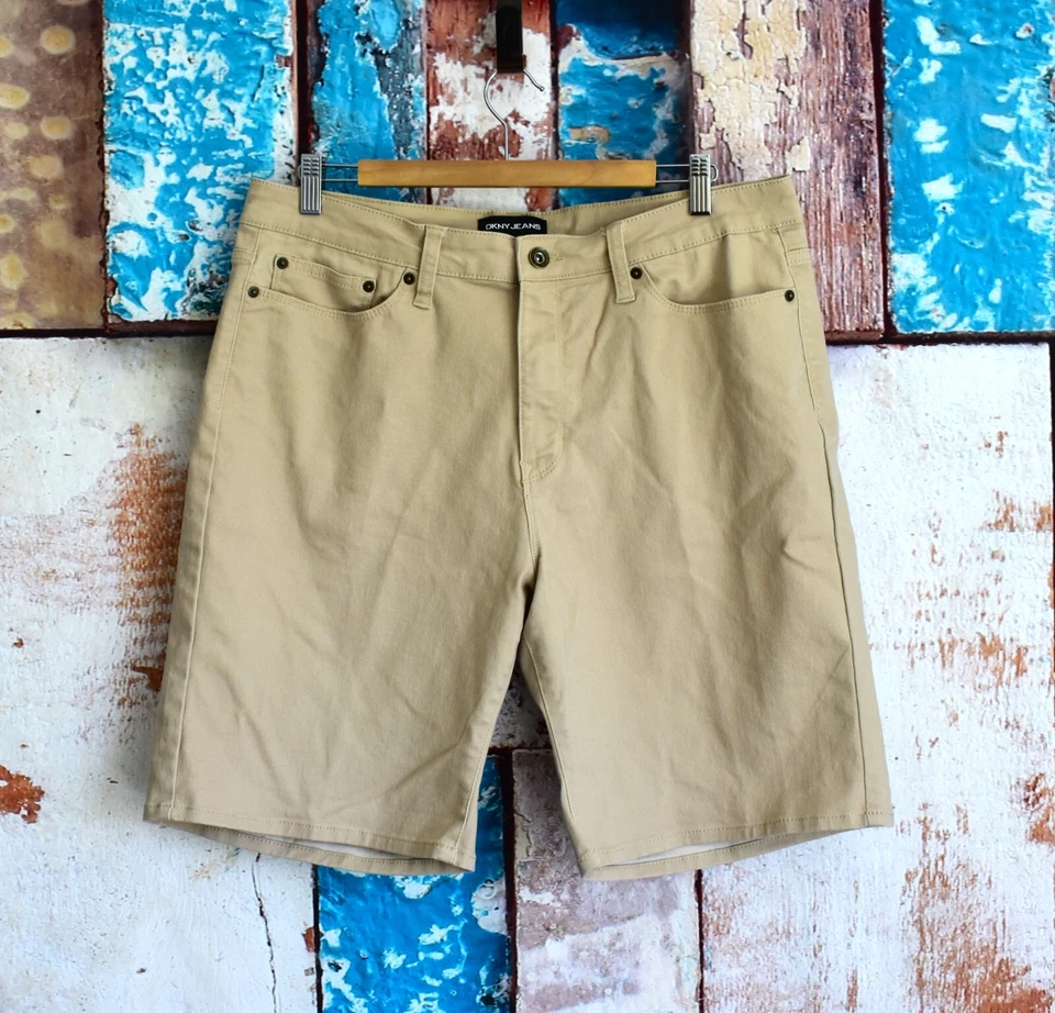 Pantalones Cortos de Mujer DKNY Jeans Elásticos con Cinturón TALLA 14 Beige seminuevos Foto 1 de 4