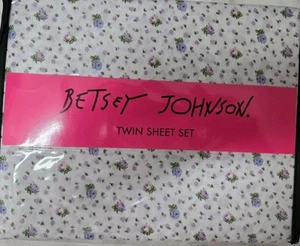 SET LENZUOLA REVERSIBILI BETSEY JOHNSON TWIN SIZE 4 PZ - Viola Parigi e Fiocchi - Foto 1 di 3