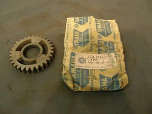 Nuevo de lote antiguo Yamaha 5th Pinion Gear MX250 / 360 / 400 # 450-17151-00 Y414 - Imagen 1 de 1