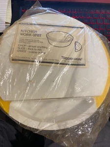 Tupperware Küche Arbeitseinheit gelb zerkleinert Scheibe Rost Vintage 6 Stück NEU IN TASCHE - Bild 1 von 2
