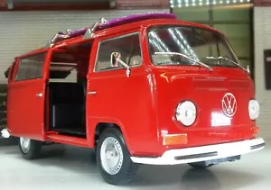 Tavola da surf VW T2 Bay Camper Welly scala 1:24 pressofusa modello dettagliato rosso - Foto 1 di 3