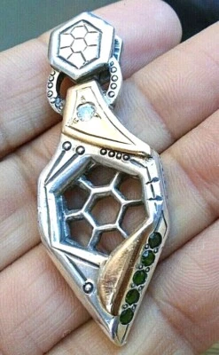 925 & 14k gold diamond, Tsavorite, garnet, honeycomb bee pendant 24g Foto 1 de 4