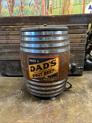 DE COLECCIÓN C. 1940 PAPÁS RAÍZ CERVEZA BARRIL SODA DISPENSADOR SIGNO COCA COLA 7UP PEPSI Foto 1 de 4