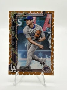 2025 Topps Holiday Shohei Ohtani Gold Lights Parallel SP #H200 Dodgers - Bild 1 von 2