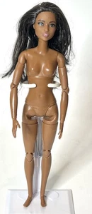 Muñeca Barbie Cuerpo Articulado Afroamericana Hecha para Moverse Desnuda - Imagen 1 de 3