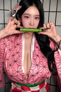 2 Disfraces NEZUKO Modelo Cosplay Alta Calidad Brillante Foto Impresión 4 x 6 - Imagen 1 de 3