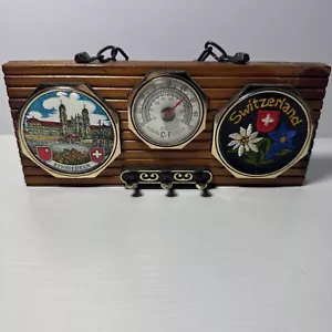 Porta llaves placa de pared de madera de colección con foto redonda. Termómetro 3 Ganchos Suiza - Imagen 1 de 7