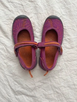 Keen Zapatos Impermeable Niñas Pequeñas Talla 10 Rosa Naranja Gancho y Lazo Correa Foto 1 de 4