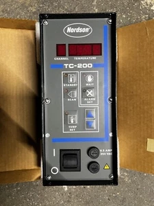 NORDSON TEMPERATURREGELUNG TC-200 TEMPERATURE CONTROL TC 200 - Bild 1 von 2