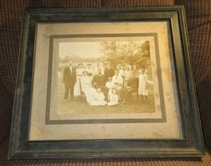 Cabinet Card Photograph Framed Family Portrait. - Picture 1 of 11