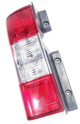 Luz trasera izquierda carga OEM 2012 2021 Nissan NV2500 Foto 1 de 4
