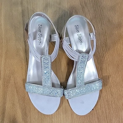 Zapatilla Phoebe Wedge plateada para mujer, oro rosa, detalles de diamantes de imitación, talla 7, nueva sin caja Foto 1 de 4