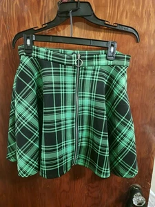 Hot Topic Women’s Medium Skirt Neon Green & Black Plaid Design - Picture 1 of 4