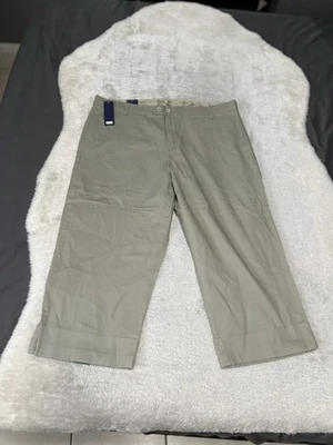 "Nuevo pantalón capri Bandolino Maureen verde desierto talla 16 elástico 21"" entrepierna" Foto 1 de 4