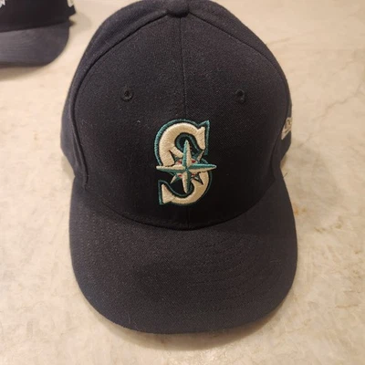 Gorra de béisbol New Era Seattle Mariners diseñada exclusivamente para jugadores de MLB 7 1/2 Foto 1 de 4