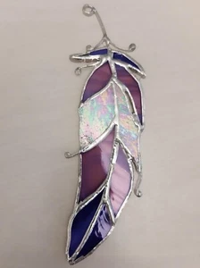 Stained glass feather suncatcher in purple, pink & iridescent white - Picture 1 of 4