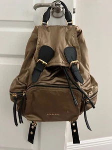 Burberry Rucksack Gold / Black The Medium Rucksack In Two-tone Nylon And Leather - Picture 1 of 11